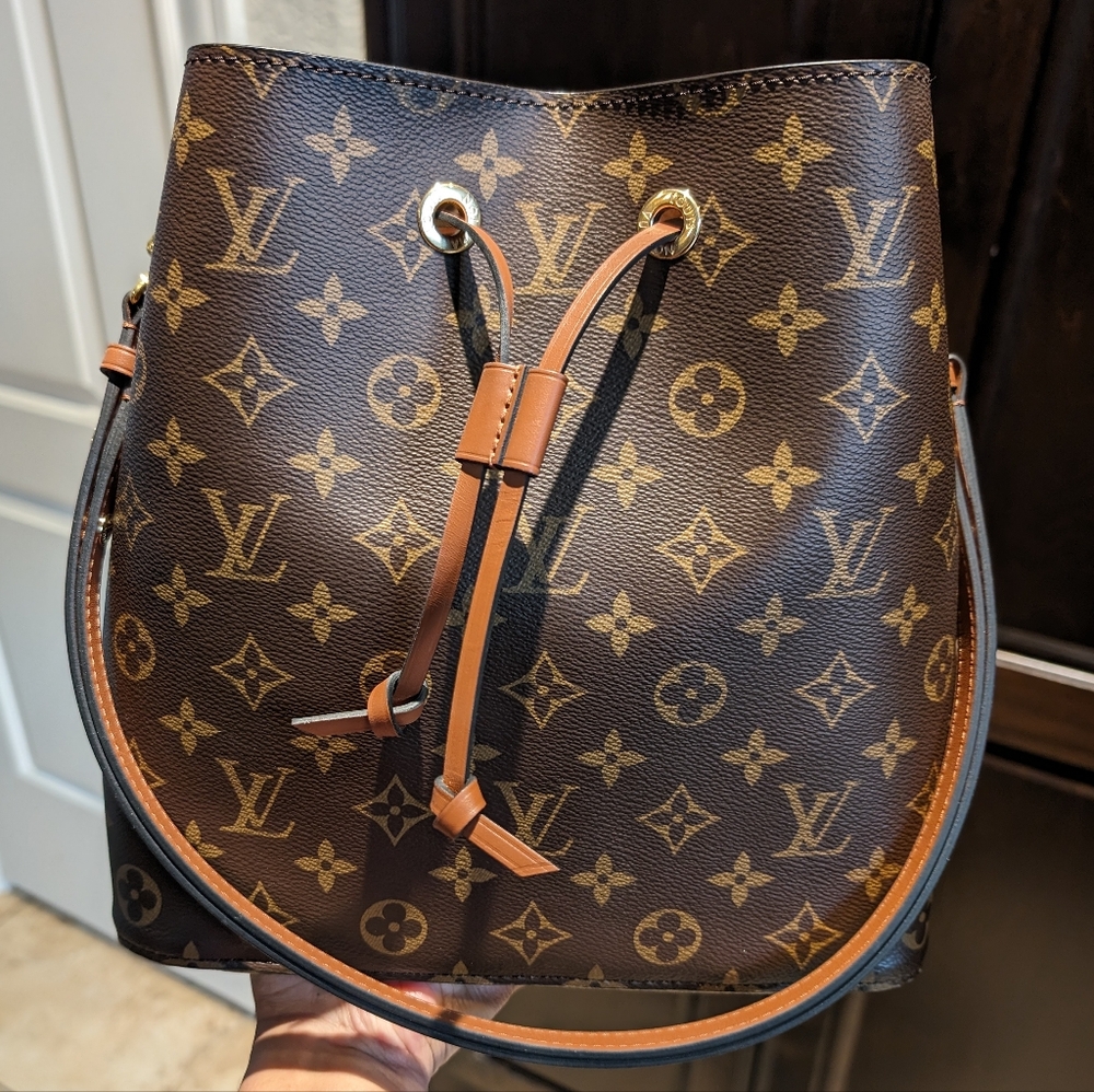 Louis Vuitton LV Canvas Neo Noe Caramel - gently used and priced to sell